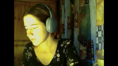 Snapshot of purple_cat55 chatting on January 12, 12:12 pm purple_cat55 online show from January 12, 12:12 pm