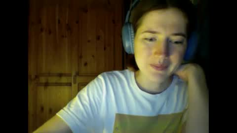 Snapshot of purple_cat55 chatting on February 5, 10:19 am purple_cat55 online show from February 5, 10:19 am