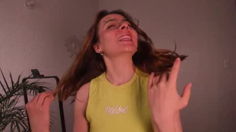 Snapshot of purple_opal chatting on October 23, 5:08 pm Vero online from Tuesday to Sunday online show from October 23, 5:08 pm