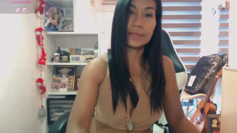 Snapshot of pussycash chatting on December 19, 8:13 am POCCA online show from December 19, 8:13 am