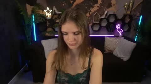 Ellie online show from September 12, 7:07 am