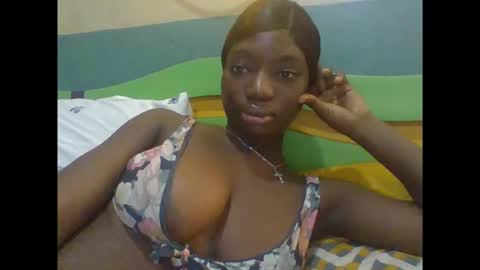 Snapshot of pweedy_ora chatting on October 18, 9:56 am ora online show from October 18, 9:56 am