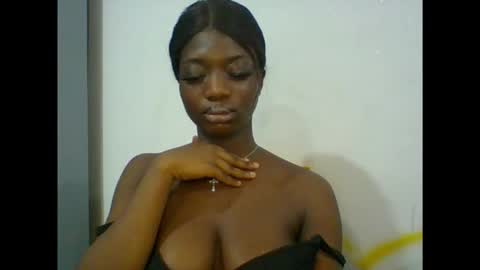 Snapshot of pweedy_ora chatting on September 11, 12:00 am ora online show from September 11, 12:00 am