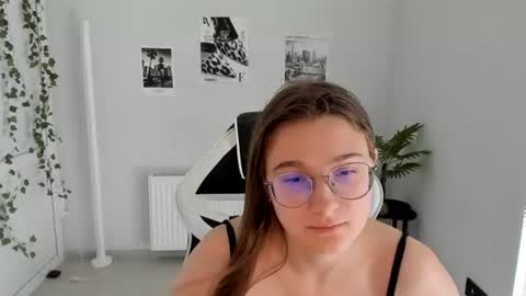 Amelie online show from July 17, 7:13 am