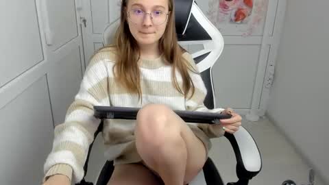 Amelie online show from June 10, 7:18 am