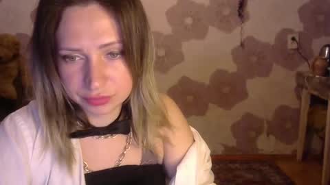 Snapshot of queen_daenerys chatting on September 13, 8:39 pm Queen Daenerys online show from September 13, 8:39 pm