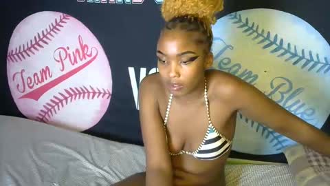 queen_dimple1 online show from May 27, 5:04 am