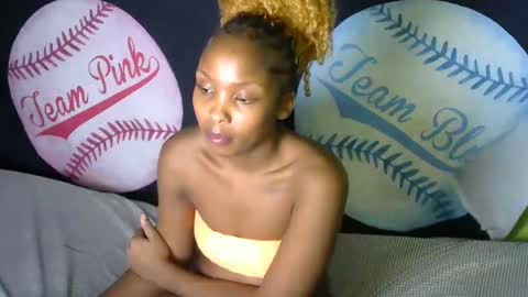 queen_dimple1 online show from May 30, 6:44 am