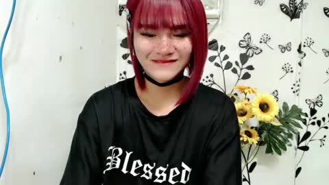 Snapshot of queen_elicktra chatting on January 2, 10:48 am JOY online show from January 2, 10:48 am