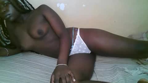 queen_latasha online show from November 25, 7:10 am