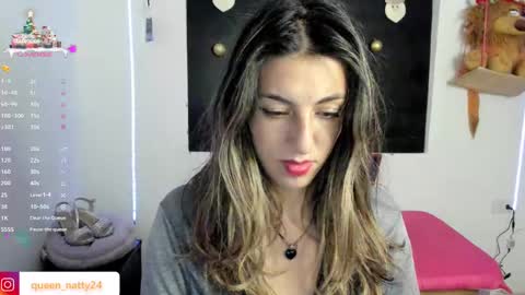 queen_natttyy online show from December 19, 4:02 am
