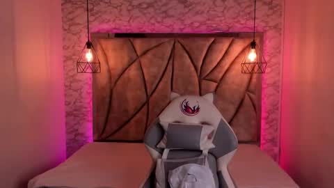   online show from January 24, 11:59 am