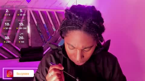   online show from October 4, 12:00 pm