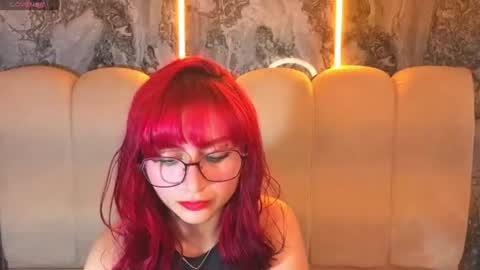 queen_red_v online show from July 18, 3:21 am