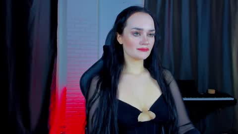 Snapshot of queenaliss chatting on February 4, 7:51 am Your world and the universe Aliss online show from February 4, 7:51 am
