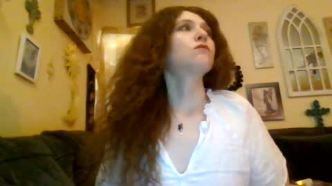queencrimsonlvx online show from July 22, 6:03 am