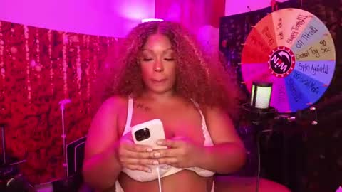 Queen Cherise Roze online show from June 19, 2:31 pm