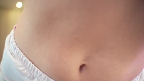 Nelly  INSTA  queenelia  online show from December 22, 2:09 pm