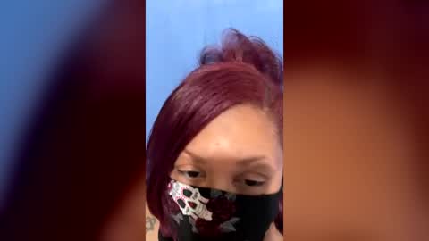 queeniequinn online show from July 2, 2:44 am