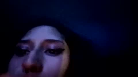 Snapshot of queenjenn__ chatting on February 21, 7:22 am QUEENJEENN online show from February 21, 7:22 am