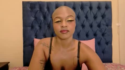 queenkarmax online show from May 31, 2:45 pm