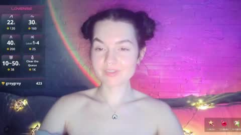 QueenOfModels online show from April 10, 3:40 pm