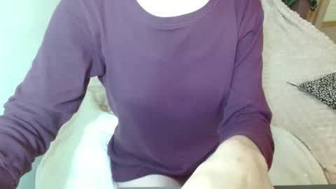 queenoftenderness online show from February 9, 6:26 am