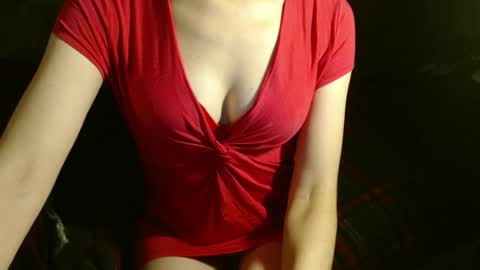 Snapshot of queenoftenderness chatting on February 18, 6:39 pm queenoftenderness online show from February 18, 6:39 pm