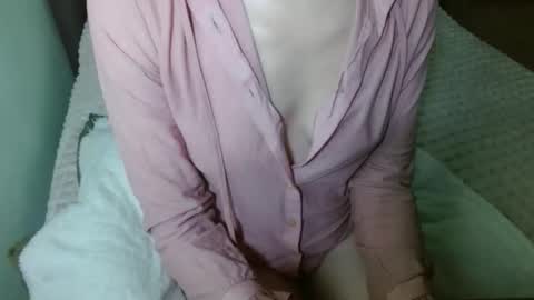 queenoftenderness online show from February 14, 6:43 pm