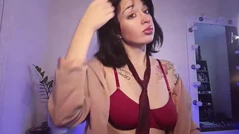 quiet_smile online show from November 28, 9:12 am