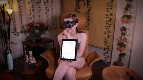 Snapshot of quinnrmonroe chatting on January 20, 9:22 pm QuinnMonroe online show from January 20, 9:22 pm