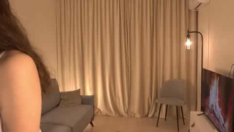 kiri online show from October 11, 7:05 pm