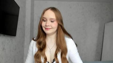 Leya online show from December 3, 8:28 am