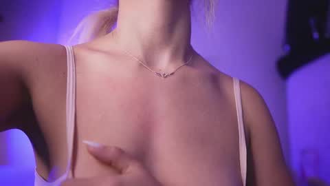 RACHEL BLAKE online show from October 28, 6:19 am