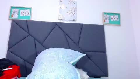 Snapshot of rachelbrown_ chatting on December 8, 1:47 pm MALIKA Z online show from December 8, 1:47 pm