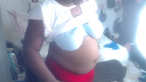 Snapshot of rachelexoticgirl chatting on February 17, 12:32 am rachelexoticgirl online show from February 17, 12:32 am