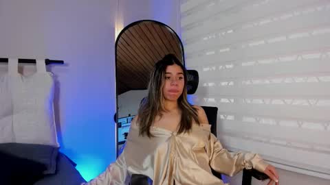 Snapshot of rachell_criss chatting on September 12, 12:45 pm Rachell online show from September 12, 12:45 pm