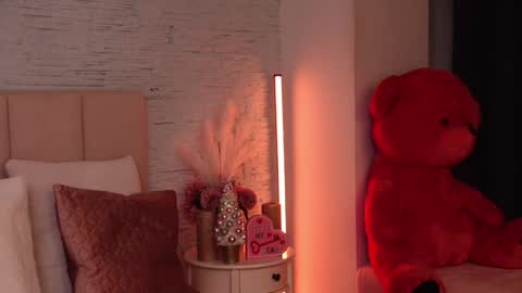 RachelSwaan online show from December 17, 5:07 am