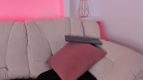 Radiant Naomi online show from September 20, 12:47 pm