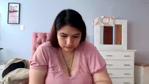 Snapshot of radiantgoddes chatting on February 7, 1:32 pm radiantgoddes online show from February 7, 1:32 pm