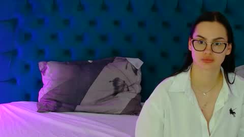 sweet peach online show from March 24, 6:19 am