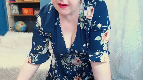 Snapshot of rainbowladyy chatting on December 27, 2:44 pm rainbowladyy online show from December 27, 2:44 pm