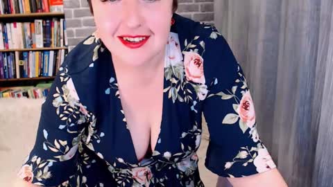 Snapshot of rainbowladyy chatting on October 7, 5:23 am rainbowladyy online show from October 7, 5:23 am
