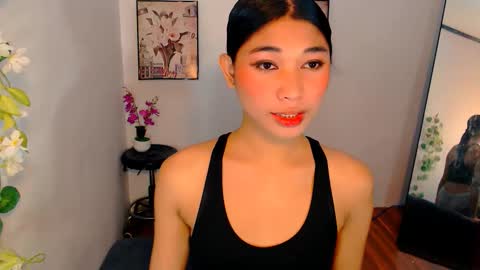 raindrizzle1706 online show from December 14, 12:16 am