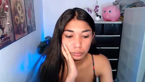 raindrizzle1706 online show from April 14, 8:20 pm