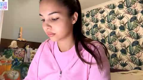 Snapshot of ranaeriveras chatting on October 16, 9:28 pm ShyBerry online show from October 16, 9:28 pm