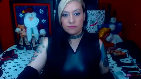 Snapshot of randymaturex01 chatting on December 28, 2:01 am Sonia online show from December 28, 2:01 am
