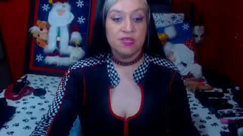 Snapshot of randymaturex01 chatting on December 15, 2:30 am Sonia online show from December 15, 2:30 am