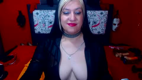 Snapshot of randymaturex01 chatting on February 11, 2:03 am Sonia online show from February 11, 2:03 am