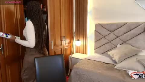 Raquel online show from June 19, 12:19 pm